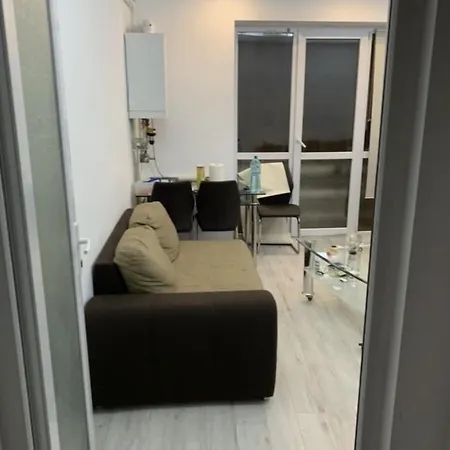 Apartuniversitate *