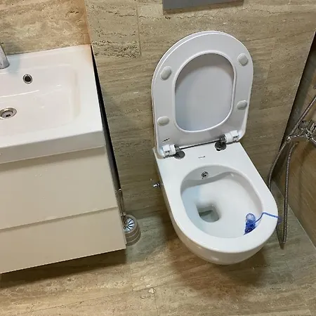 Apartuniversitate *