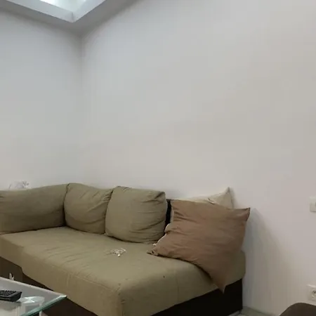 Apartuniversitate * Bucarest